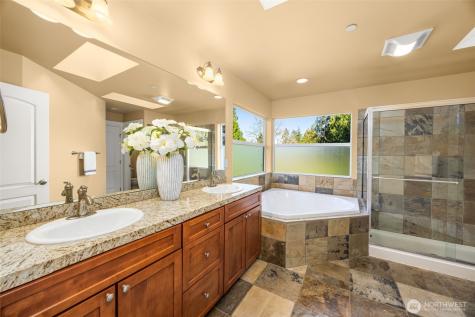 18638 92nd Avenue NE Bothell WA 98011
