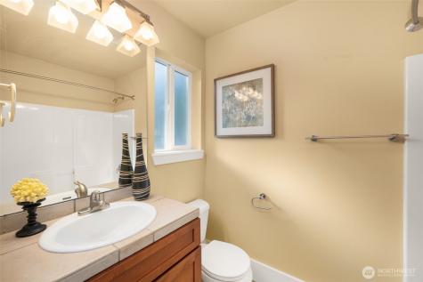 18638 92nd Avenue NE Bothell WA 98011
