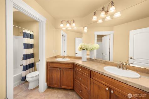 18638 92nd Avenue NE Bothell WA 98011