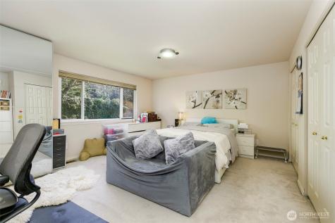 8534 126th Place SE Newcastle WA 98056
