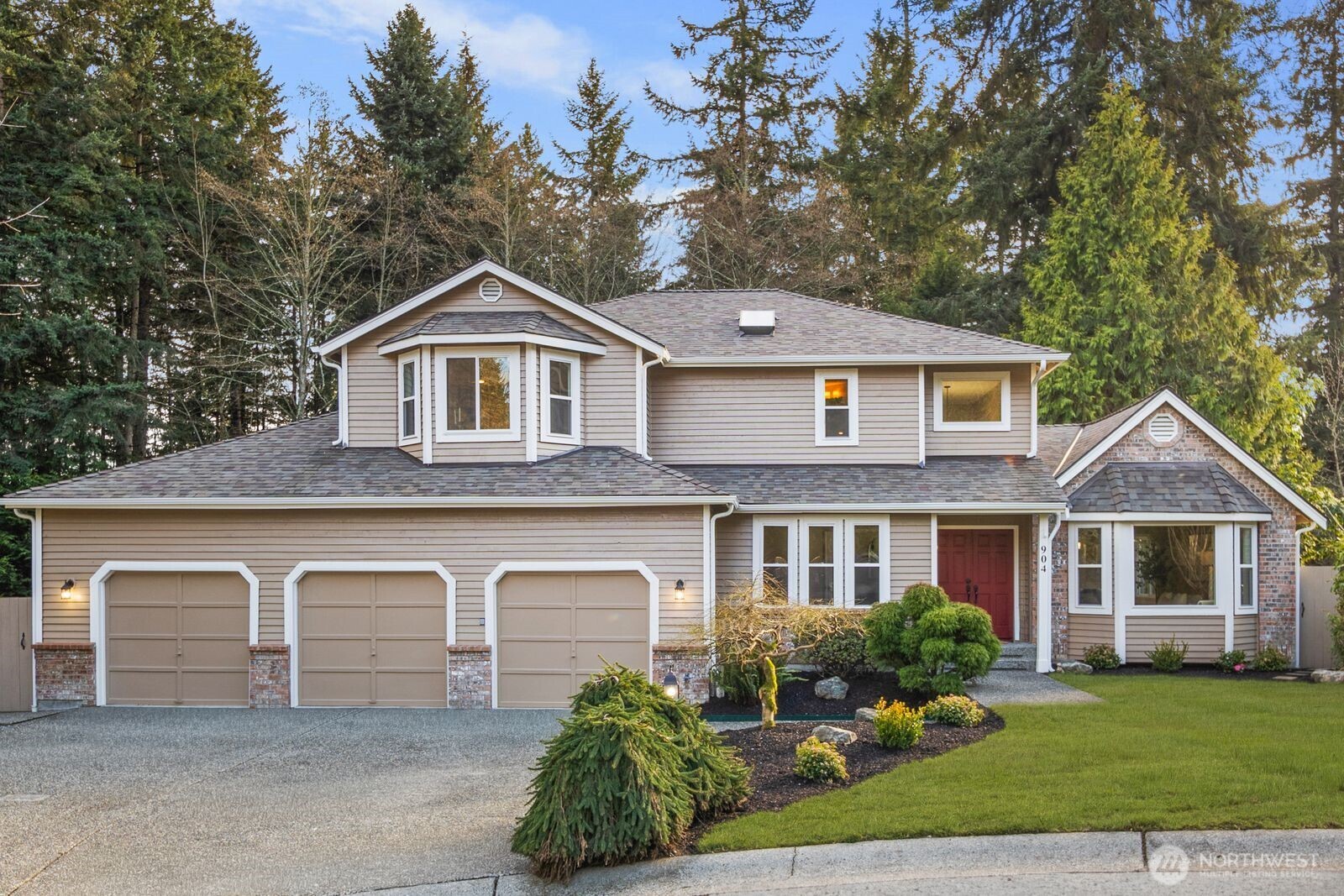 904 187th Place SW Lynnwood WA 98036
