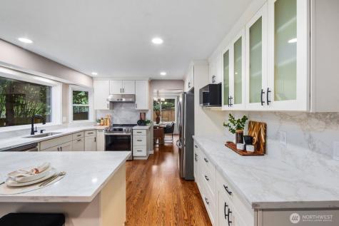 904 187th Place SW Lynnwood WA 98036
