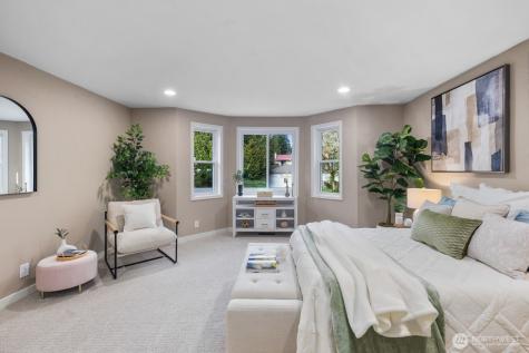 904 187th Place SW Lynnwood WA 98036