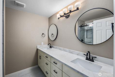 904 187th Place SW Lynnwood WA 98036