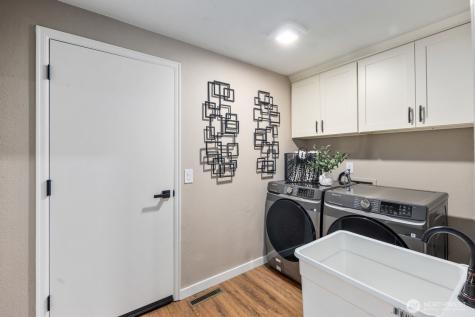 904 187th Place SW Lynnwood WA 98036