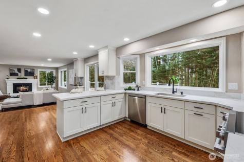 904 187th Place SW Lynnwood WA 98036