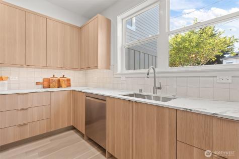 7350 22nd Avenue NW Seattle WA 98117