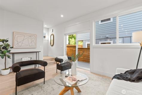 7350 22nd Avenue NW Seattle WA 98117