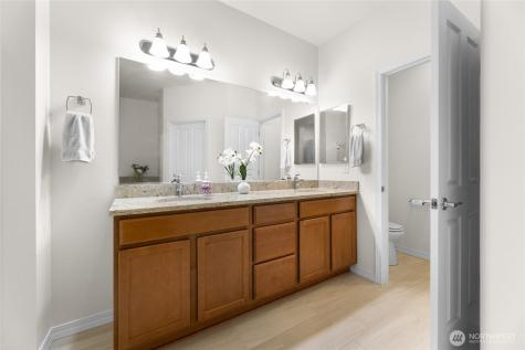 22701 SE 237th Place Maple Valley WA 98038