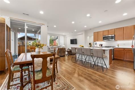 22701 SE 237th Place Maple Valley WA 98038