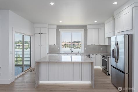 1405 W Lakeside Drive Moses Lake WA 98837