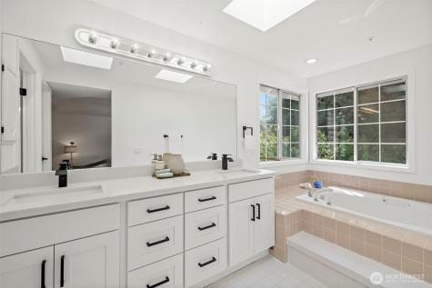 9219 S 237th Place Kent WA 98031