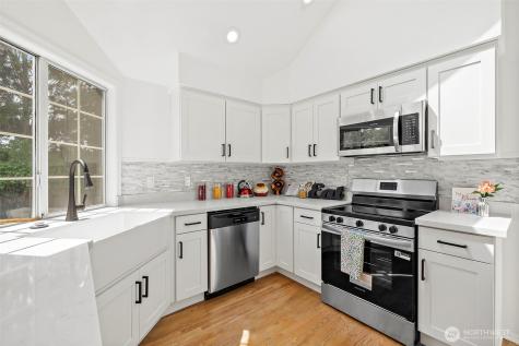 9219 S 237th Place Kent WA 98031