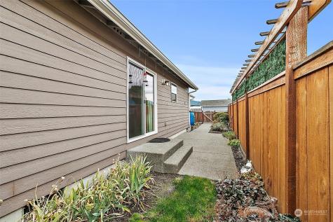 276 N Edith Street Buckley WA 98321