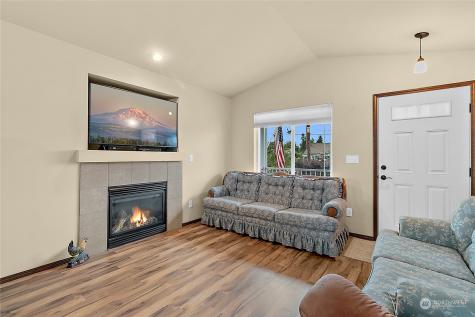 276 N Edith Street Buckley WA 98321