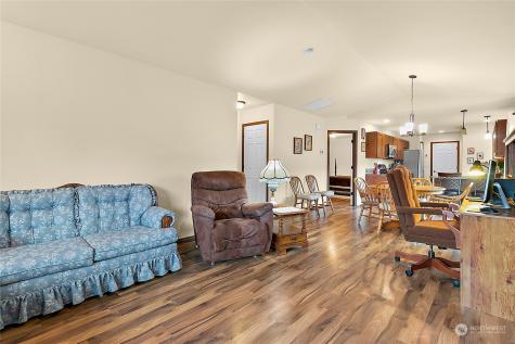 276 N Edith Street Buckley WA 98321