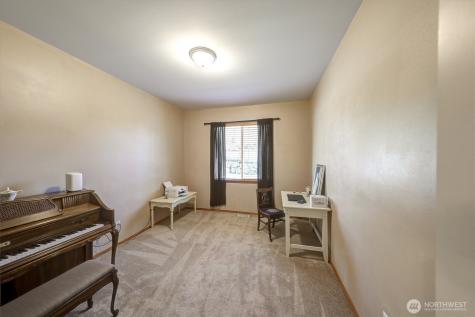 252 Quincy Avenue NE Renton WA 98059