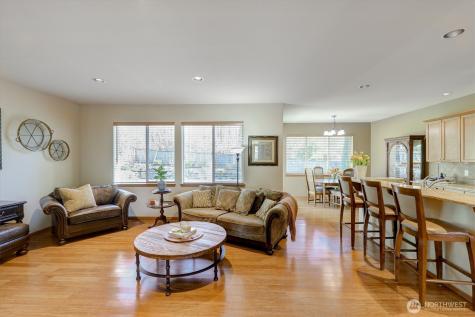 252 Quincy Avenue NE Renton WA 98059