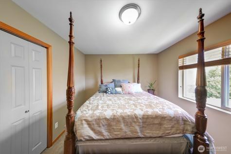 252 Quincy Avenue NE Renton WA 98059