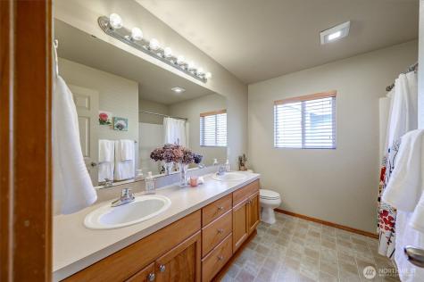 252 Quincy Avenue NE Renton WA 98059
