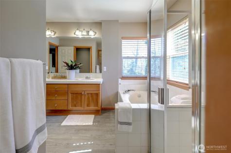 252 Quincy Avenue NE Renton WA 98059