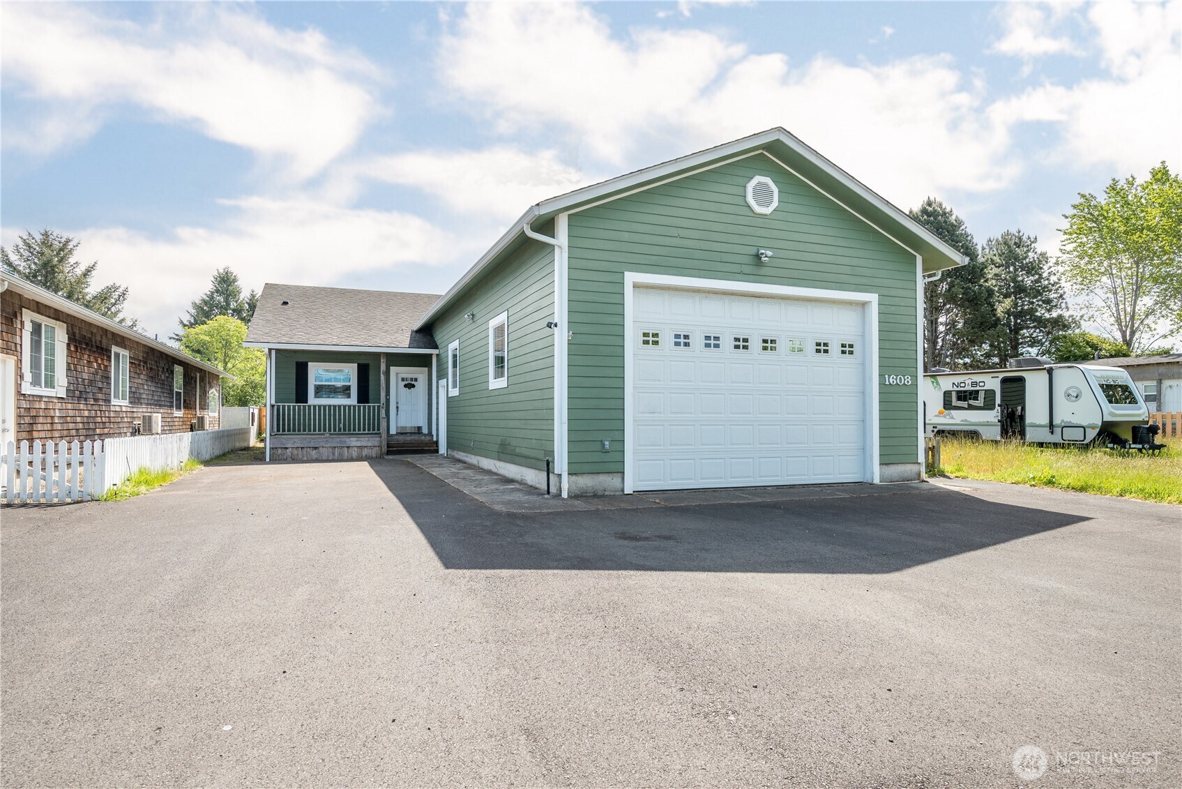 1608 N Washington Avenue Long Beach WA 98631