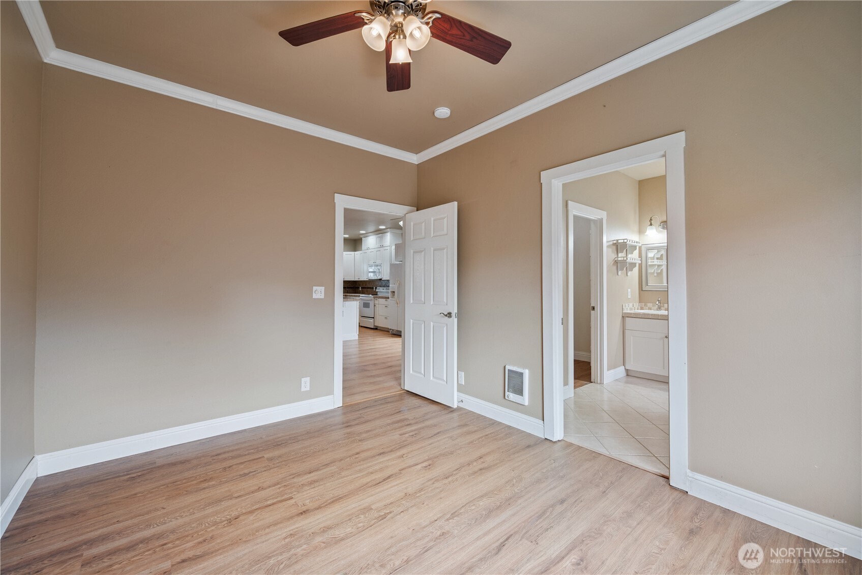 1608 N Washington Avenue Long Beach WA 98631