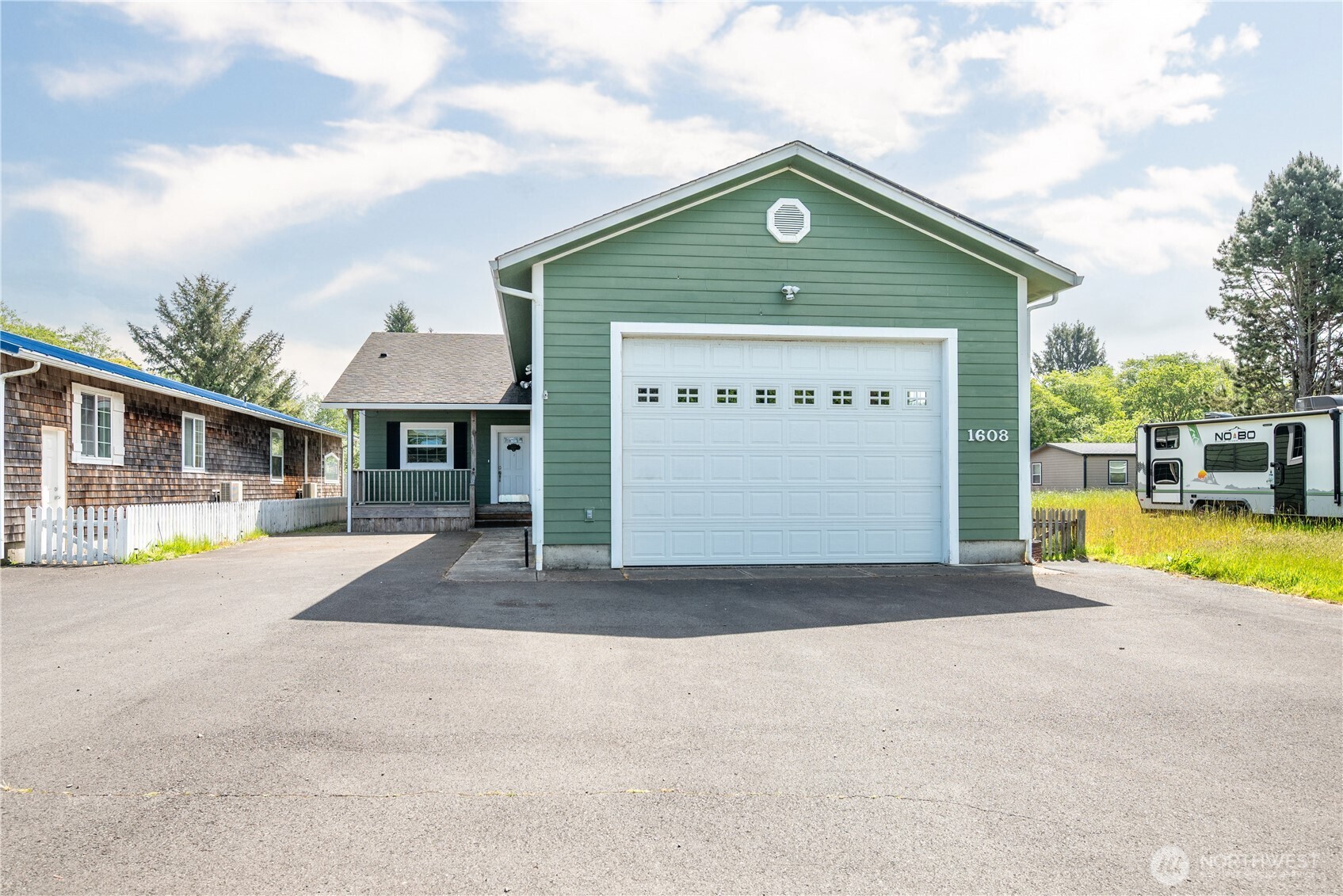 1608 N Washington Avenue Long Beach WA 98631