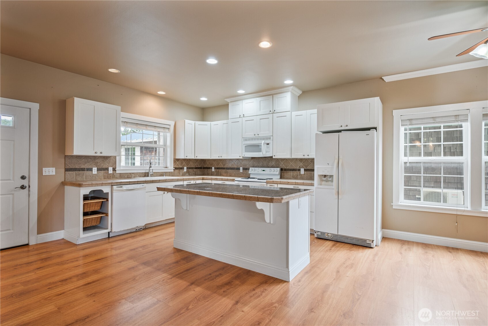 1608 N Washington Avenue Long Beach WA 98631