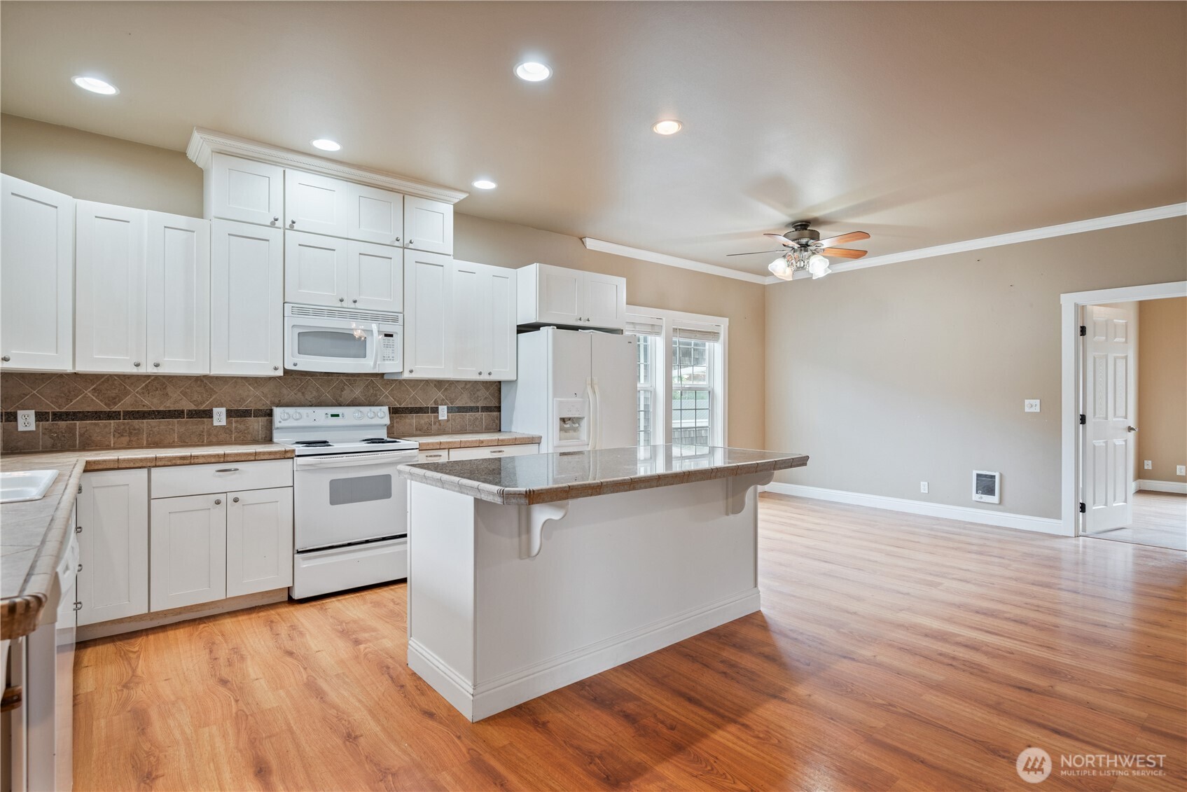 1608 N Washington Avenue Long Beach WA 98631