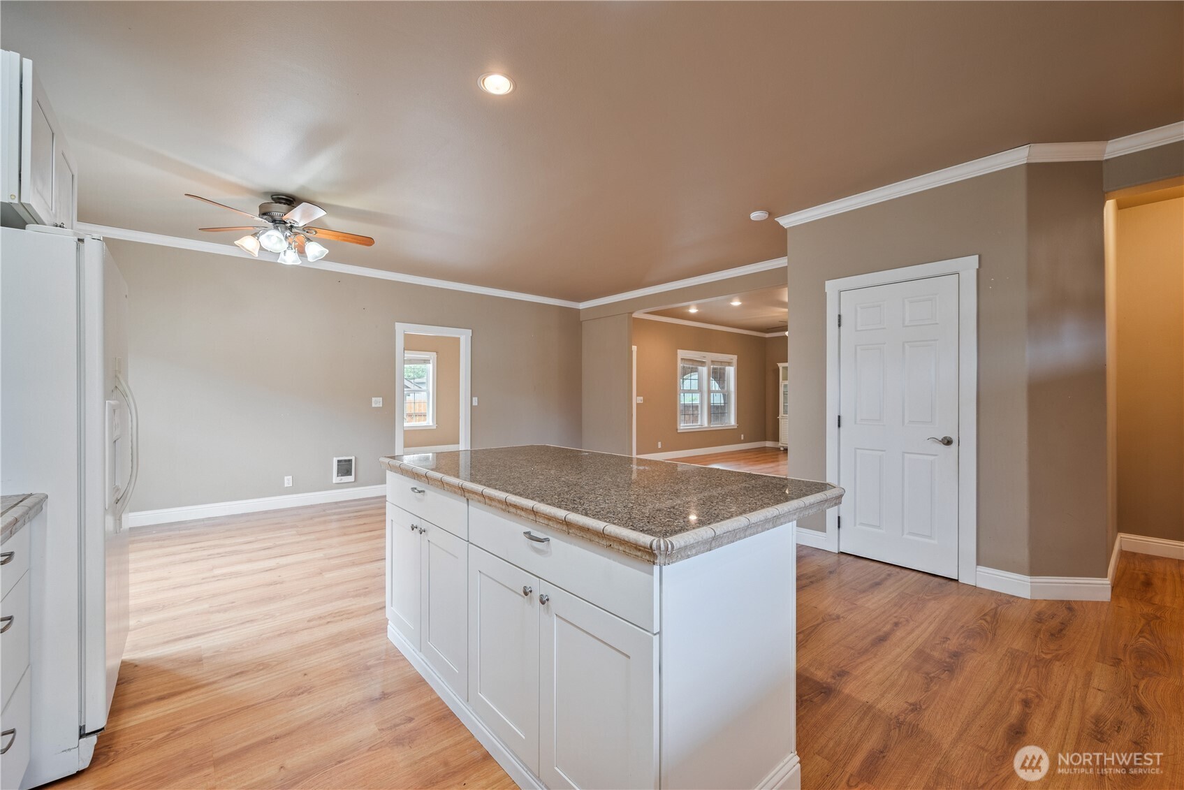 1608 N Washington Avenue Long Beach WA 98631