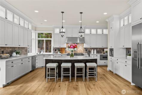10223 NE 22nd Place Bellevue WA 98004
