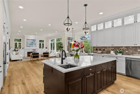 10223 NE 22nd Place Bellevue WA 98004