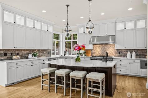 10223 NE 22nd Place Bellevue WA 98004