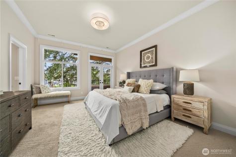 10223 NE 22nd Place Bellevue WA 98004