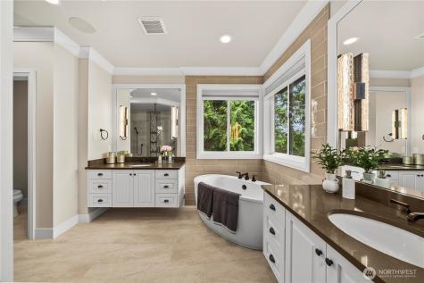 10223 NE 22nd Place Bellevue WA 98004