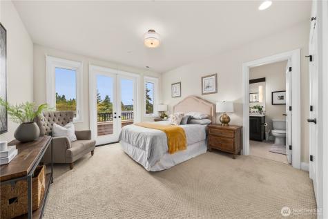 10223 NE 22nd Place Bellevue WA 98004