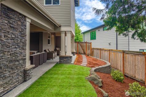 10223 NE 22nd Place Bellevue WA 98004