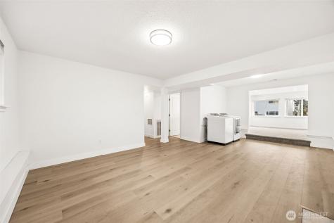 3810 180th Street E Tacoma WA 98446
