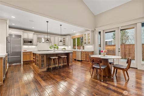 5422 106th Avenue NE Kirkland WA 98033