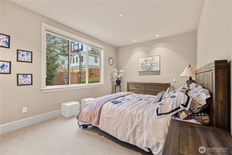 5422 106th Avenue NE Kirkland WA 98033