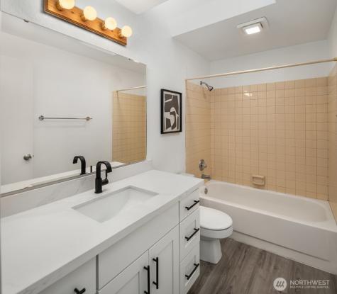 14328 85th Place NE Kirkland WA 98034