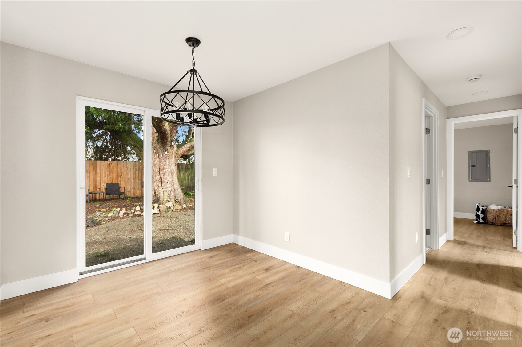 1402 N 136th Street Seattle WA 98133