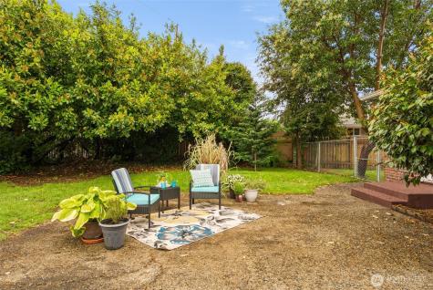 10109 Becker Drive SW Lakewood WA 98499