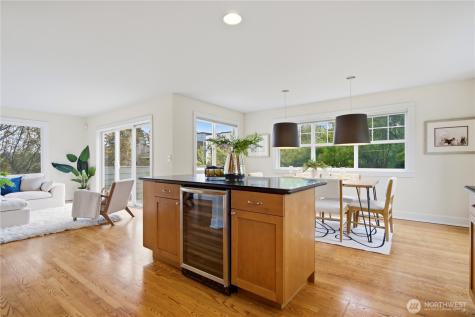 3813 23rd Avenue W Seattle WA 98199
