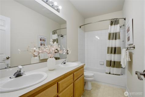 3813 23rd Avenue W Seattle WA 98199