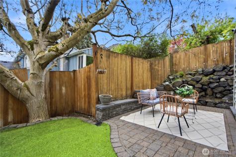 3813 23rd Avenue W Seattle WA 98199