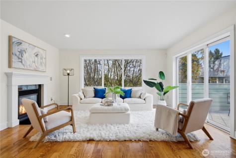 3813 23rd Avenue W Seattle WA 98199