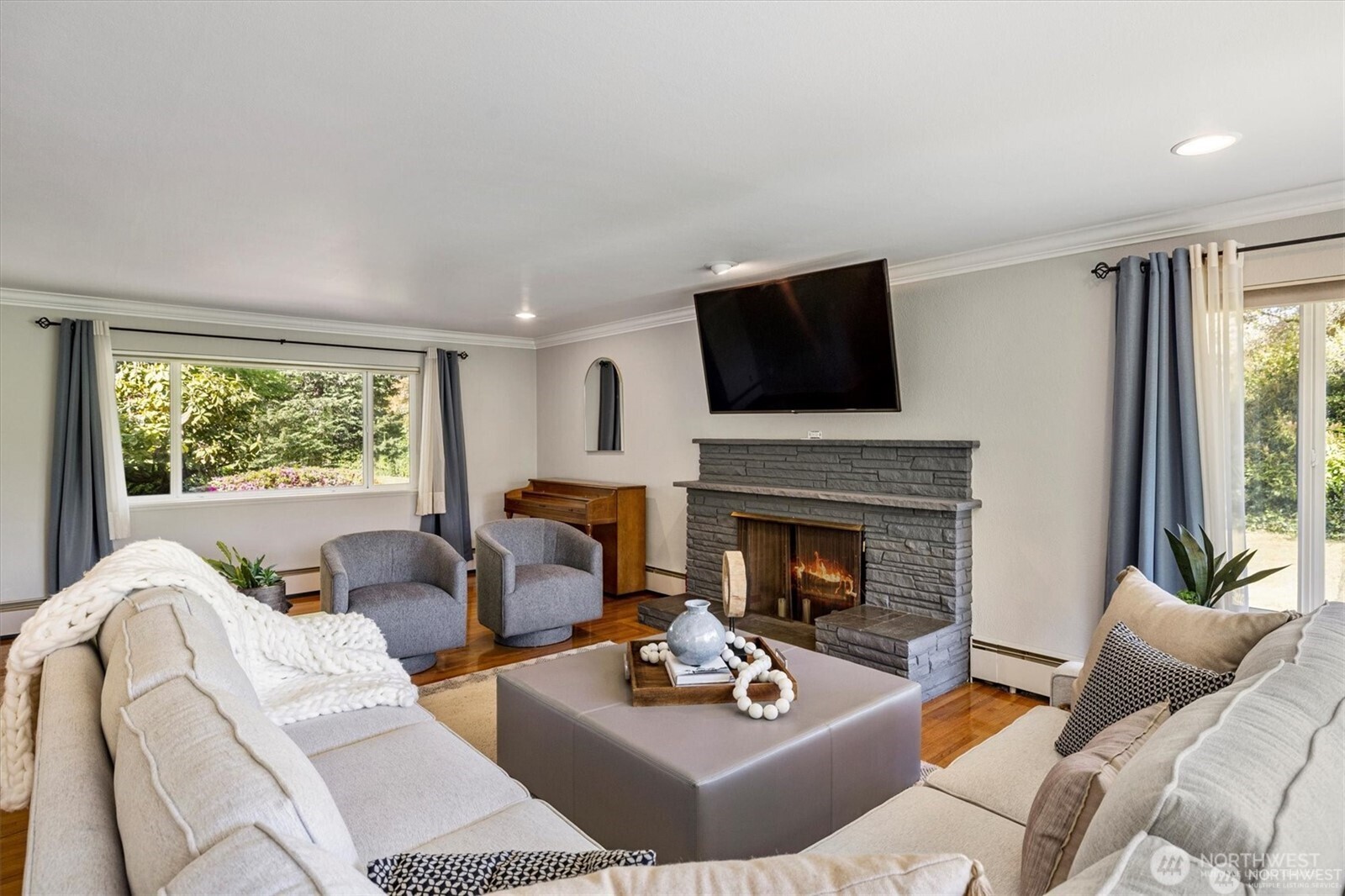 11411 Clovercrest Drive SW Lakewood WA 98499