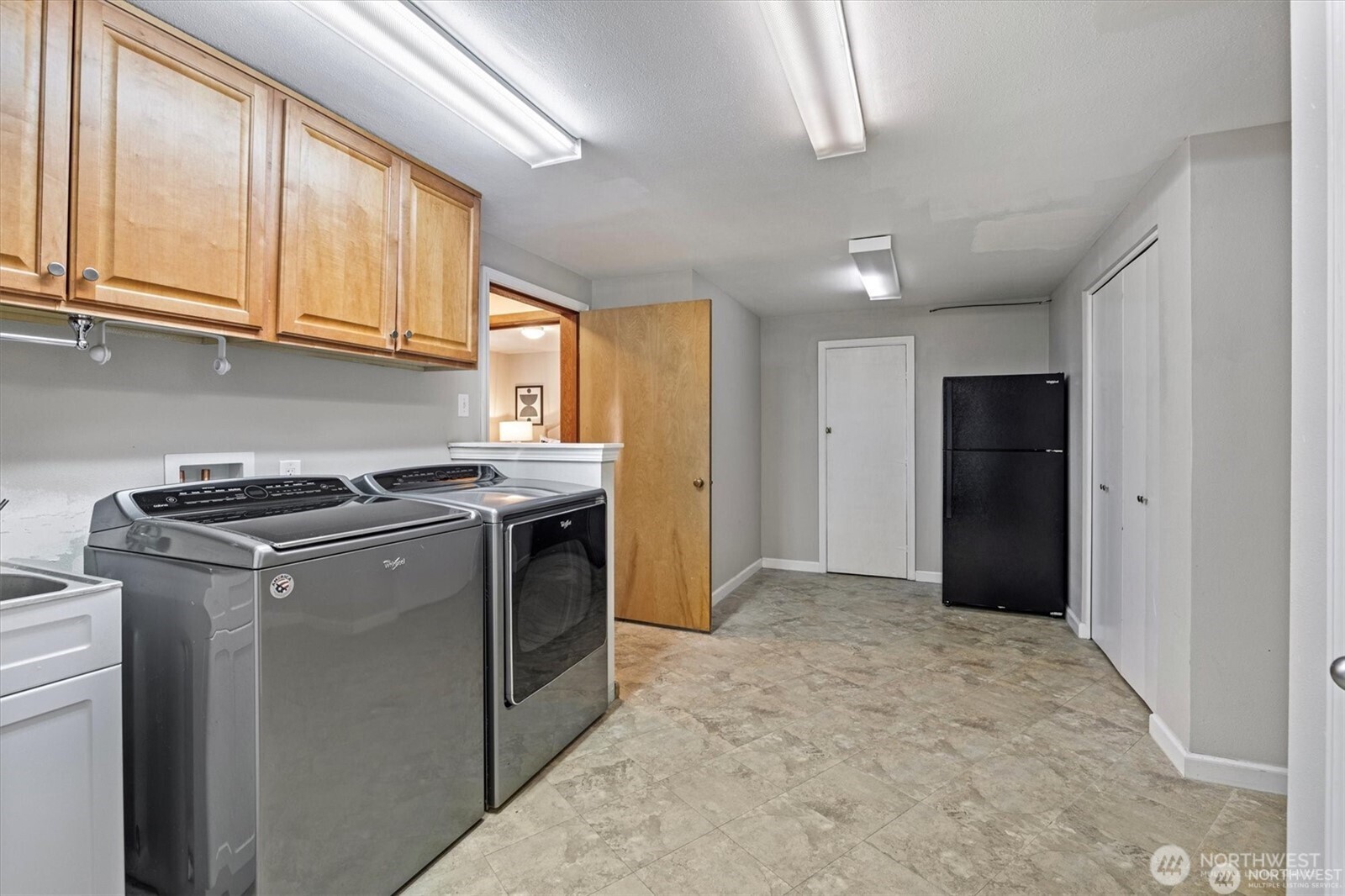11411 Clovercrest Drive SW Lakewood WA 98499